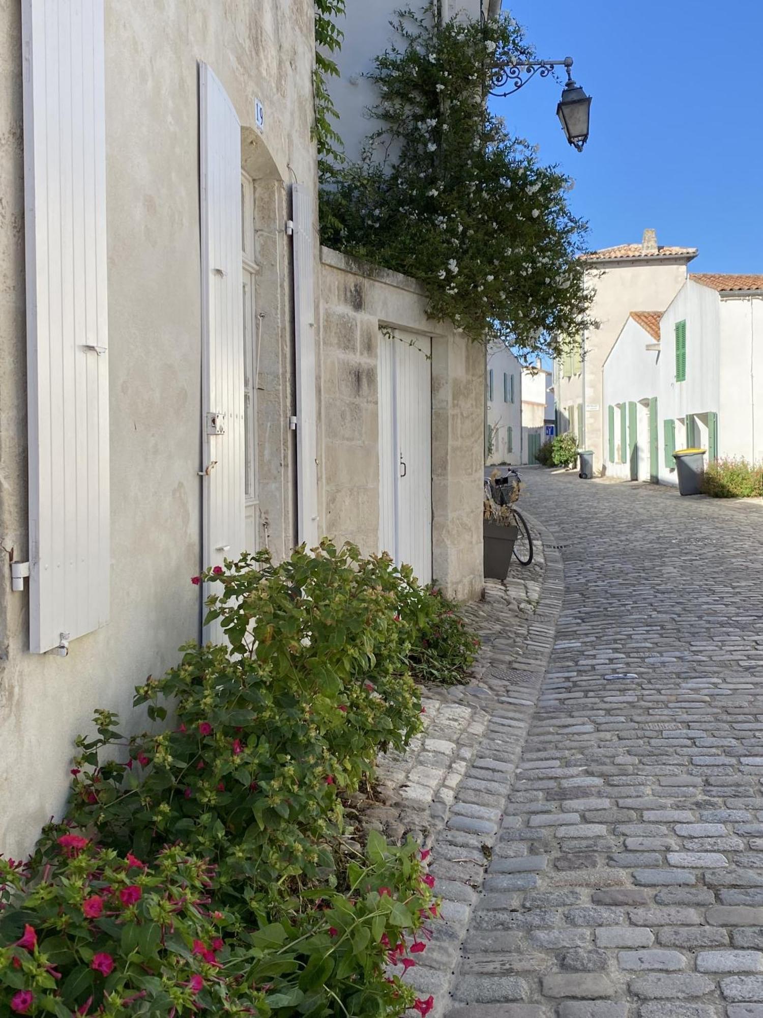 Apartamento Les Remparts Saint-Martin-de-Ré Exterior foto